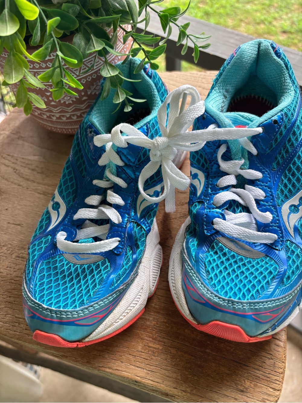 Women’s Blue Running Sneakers - Lightweight Athletic Shoes Saucony